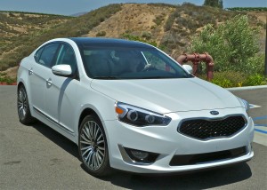 Cadenza gives Kia an entry in the mid-luxury segment.