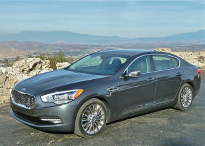Kia wants to ride its new K900 into the heart of the affordable luxury segment.