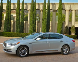 Kia wanted to expand its portfolio into the luxury segment, and the K900 is the perfect vehicle.